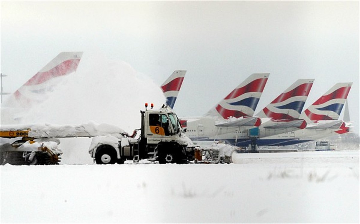 Ακυρώνονται πτήσεις σε Λονδίνο και Παρίσι λόγω χιονιού