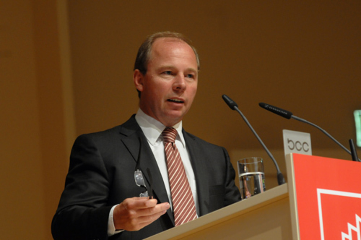 Δυνατή η έξοδος της ελληνικής οικονομίας από την ύφεση το 2014, εκτιμά ο επικεφαλής αναλυτής της Allianz Group