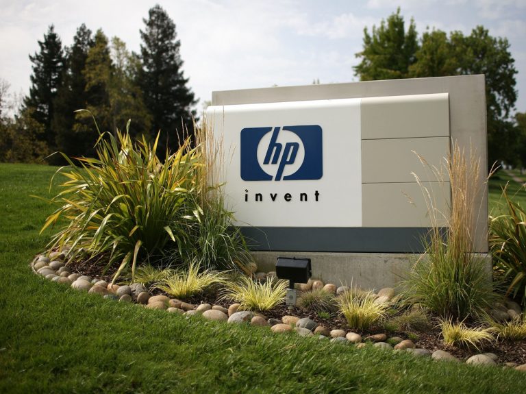 Απολύονται 30.000 εργαζόμενοι της Hewlett-Packard