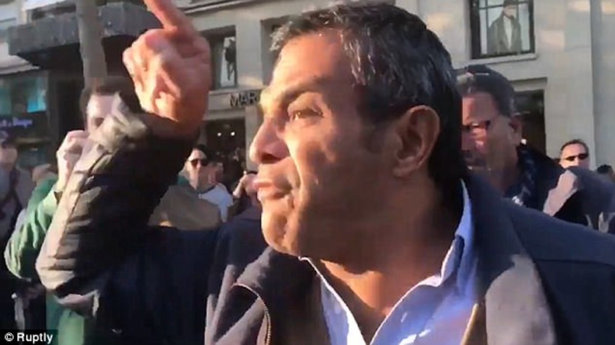 Οργισμένος πολίτης έβαλε τις φωνές στη δήμαρχο του Παρισιού! “Είστε εγκληματίες” [vid]