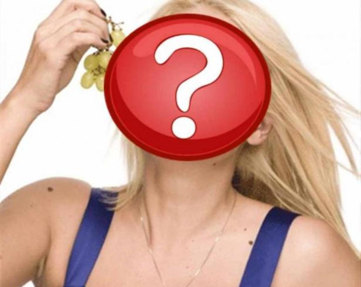 Ποια ελληνίδα παρουσιάστρια ενοχλήθηκε από την παρουσία γυμνιστή στη παραλία!