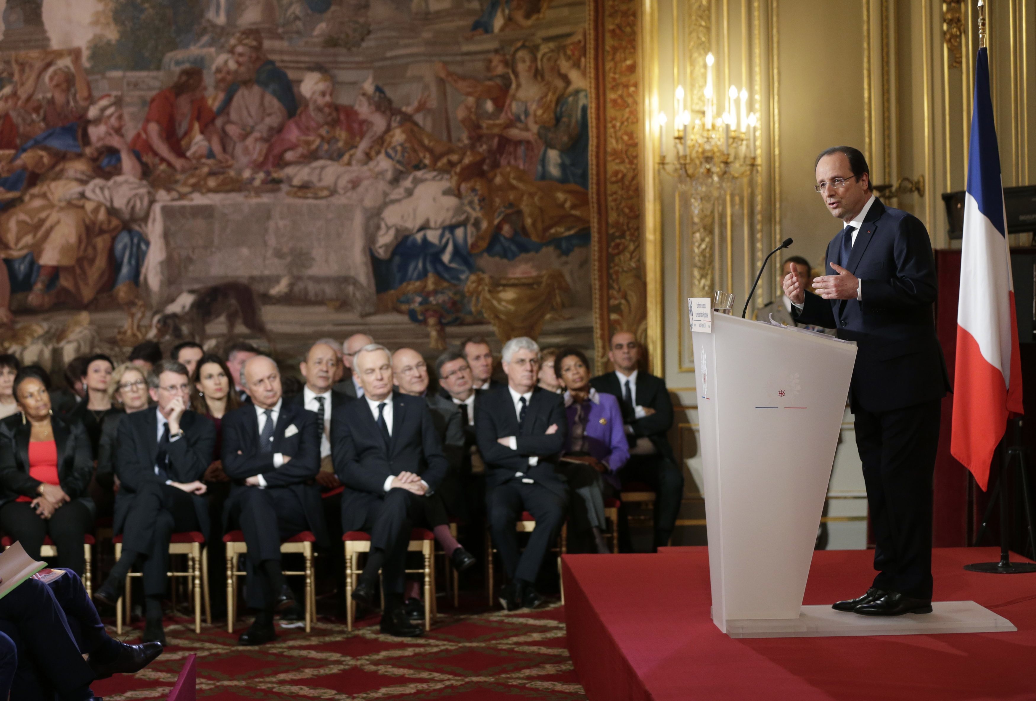 Ικανοποίηση στο κόμμα της Μέρκελ μετά την ομιλία του Ολάντ – Στηρίζει τη “στροφή” του Γάλλου προέδρου