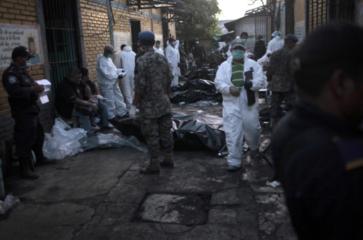Απίστευτη τραγωδία σε φυλακή της Ονδούρας – 350 κρατούμενοι απανθρακώθηκαν