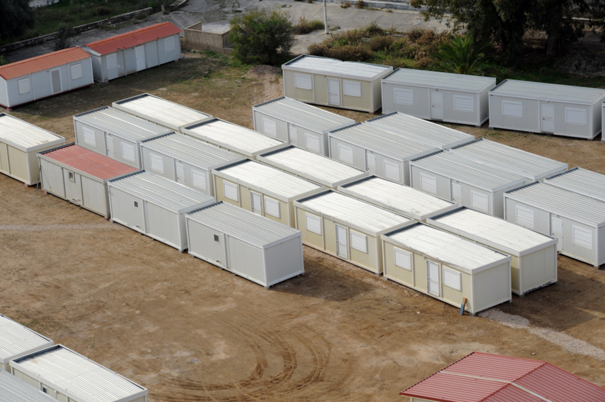 Ο Στρατός φιλοξενεί 15.986 πρόσφυγες – Τους υπόλοιπους 30.000 οι εθελοντές