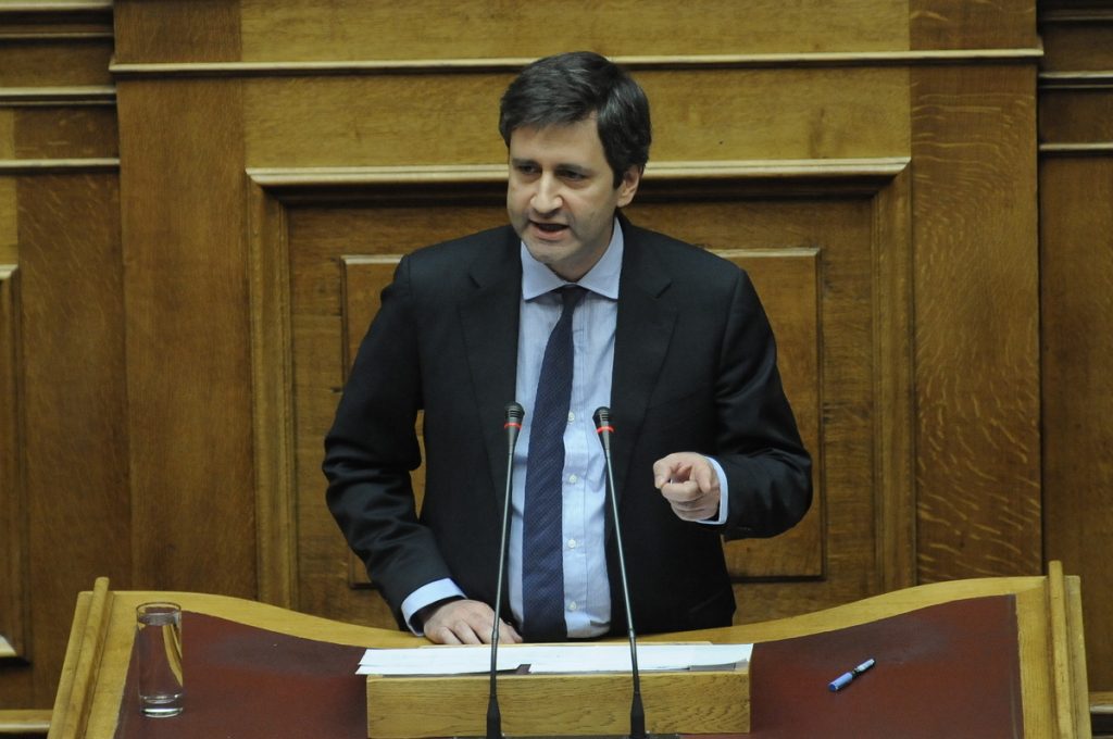 Χουλιαράκης. Η κυβέρνηση εμπιστεύεται τα στοιχεία της ΕΛΣΤΑΤ και της Eurostat