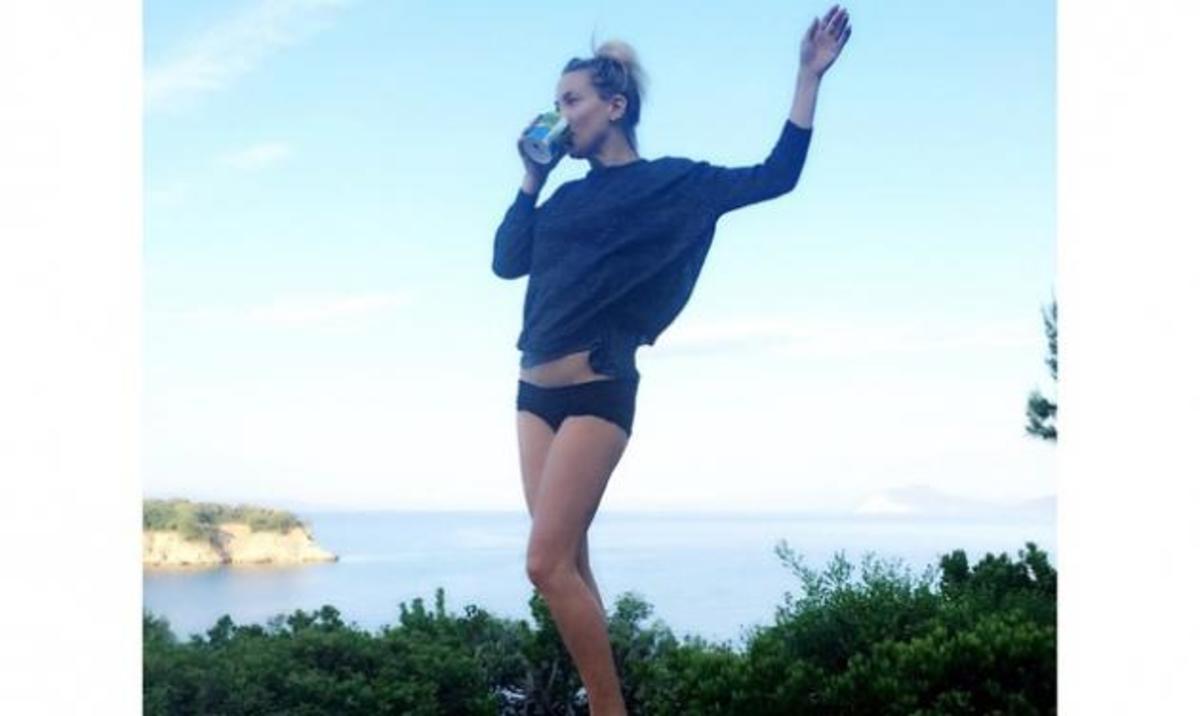 Kate Hudson: Τρέλανε τις θαυμάστριές της, ανεβάζοντας φωτογραφία μέσα από το δωμάτιο – ντουλάπα!