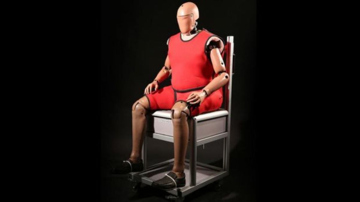 Τα ανδρείκελα των crash test γερνάνε και παχαίνουν