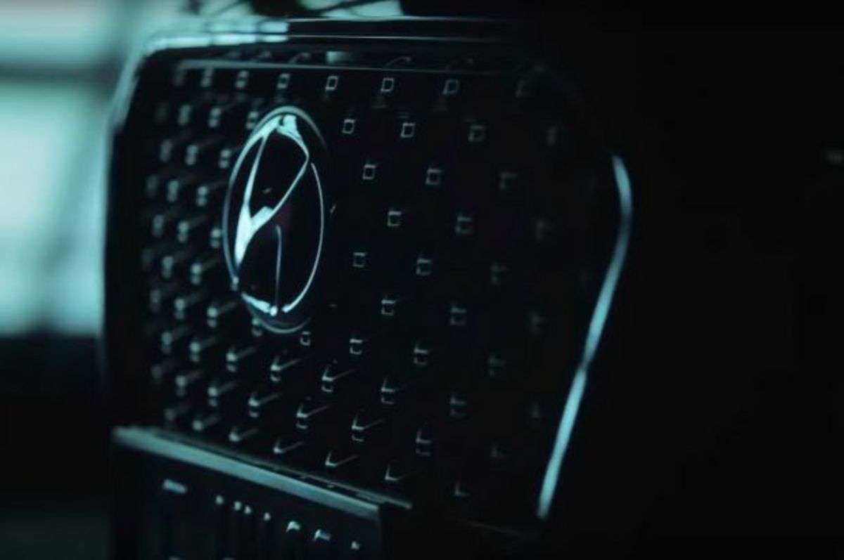 Αυτό είναι το νέο Hyundai Kona που θα παρουσιαστεί τον Ιούνιο [vids]