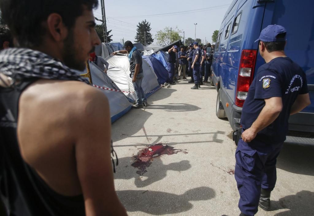 Το σημείο που τραυματίστηκε ο πρόσφυγας - ΦΩΤΟ REUTERS