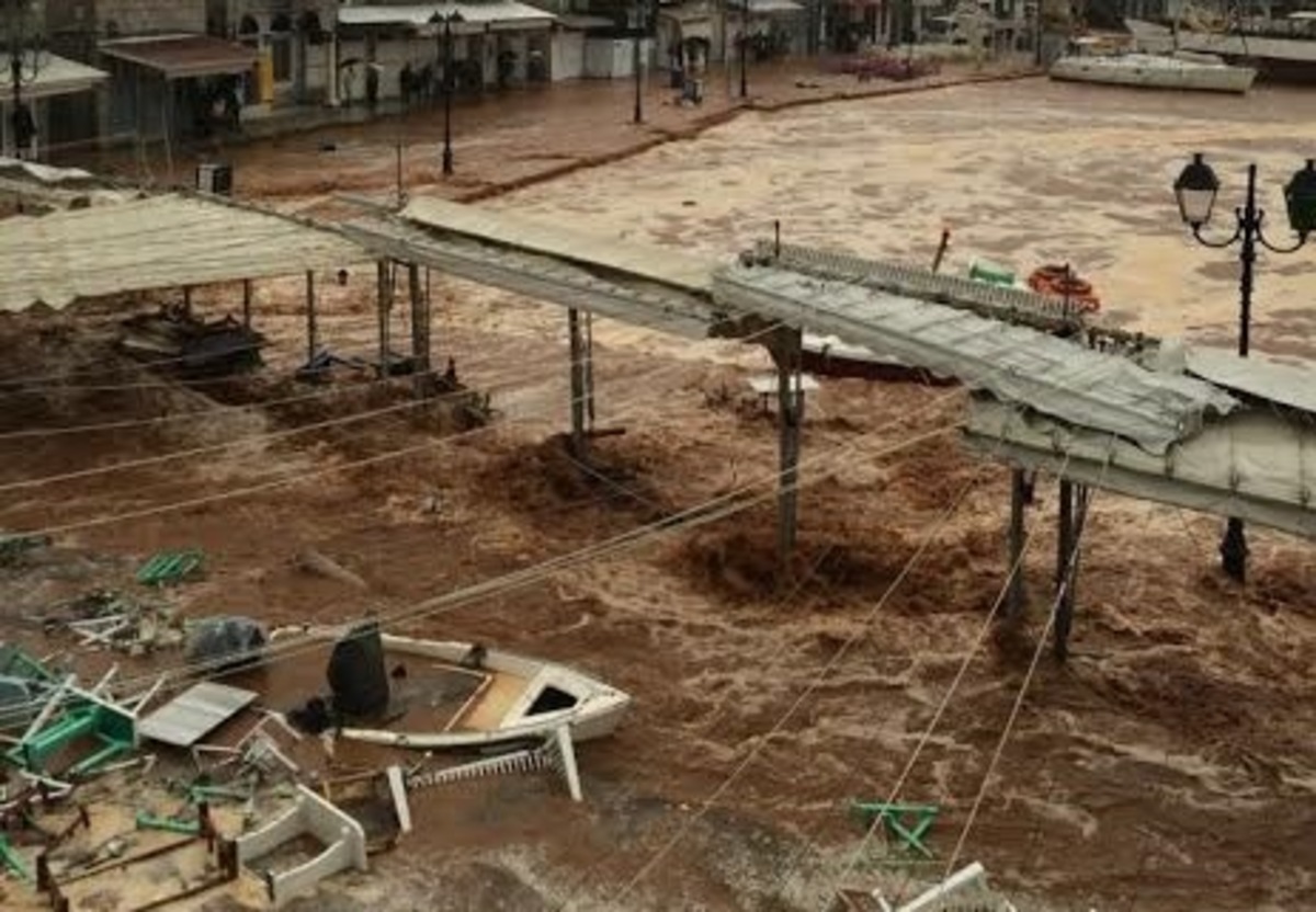 Πρωτοφανείς καταστροφές στην Ύδρα