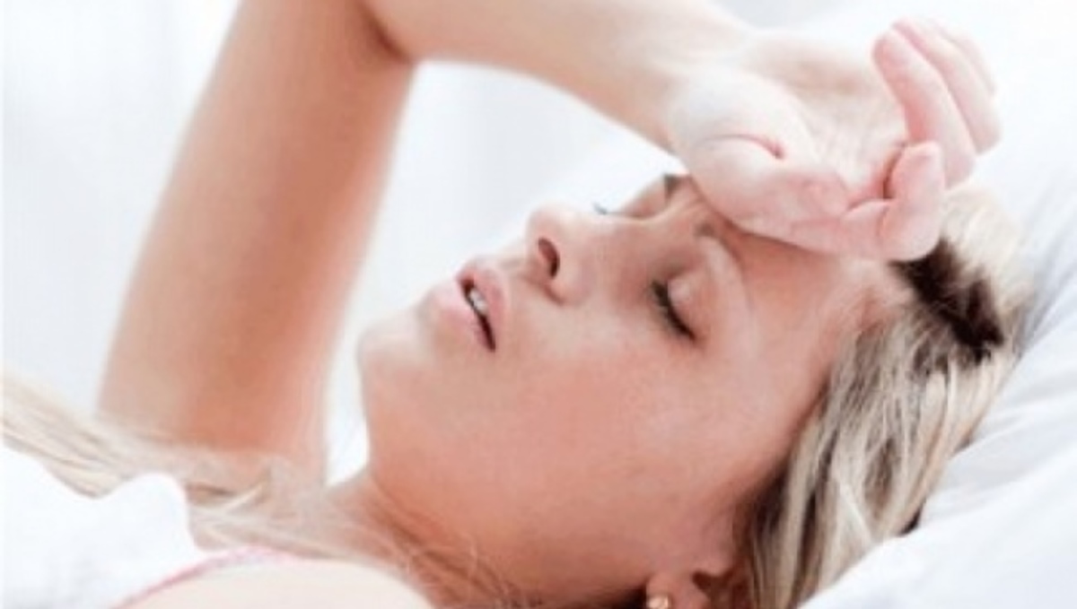 Ιδρώνετε το βράδυ; Δείτε ποιες σοβαρές καταστάσεις μπορεί να κρύβει για την υγεία σας