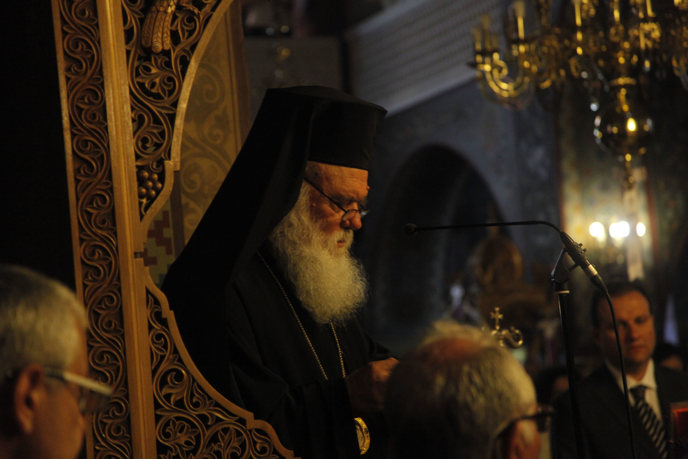 100.000 δολάρια από τους ομογενείς για τα ελληνόπουλα