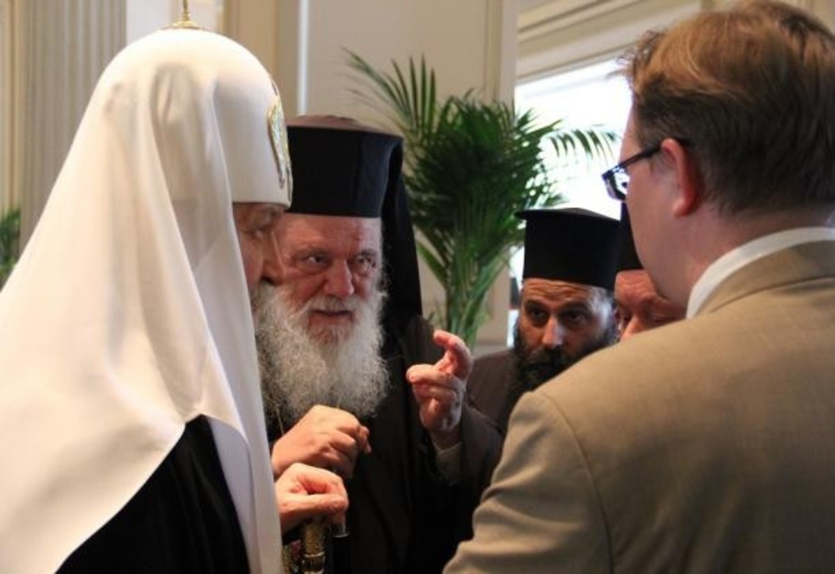Ιερώνυμος προς Κύριλλο: Μας συγκινεί η βοήθεια σας