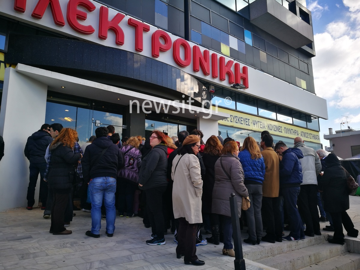 Ηλεκτρονική Αθηνών: Το αδιαχώρητο στην έκθεση προϊόντων στη Γλυφάδα! Καταγγελίες καταναλωτών για… φιάσκο