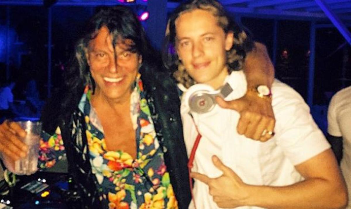 Ο Ψινάκης διασκέδασε στη Μύκονο με τον γιο του Nicolas Sarkozy