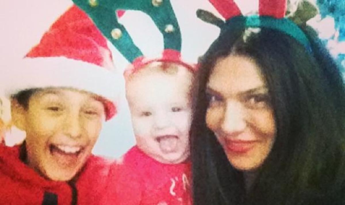 Αγγελική Ηλιάδη: Δες πως έντυσε τους γιους της για την Πρωτοχρονιά!