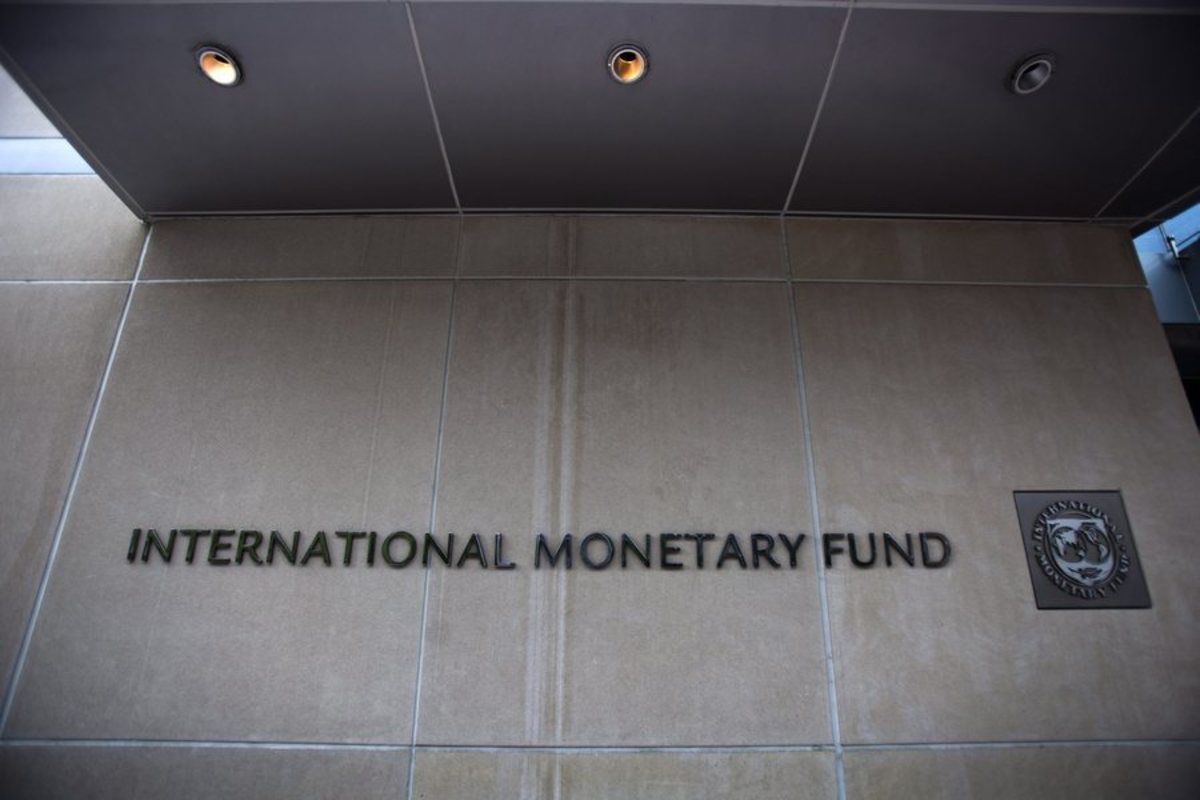 ΔΝΤ: Η συνεδρίαση… ρουτίνας για την Ελλάδα και οι δυο όροι του Ταμείου