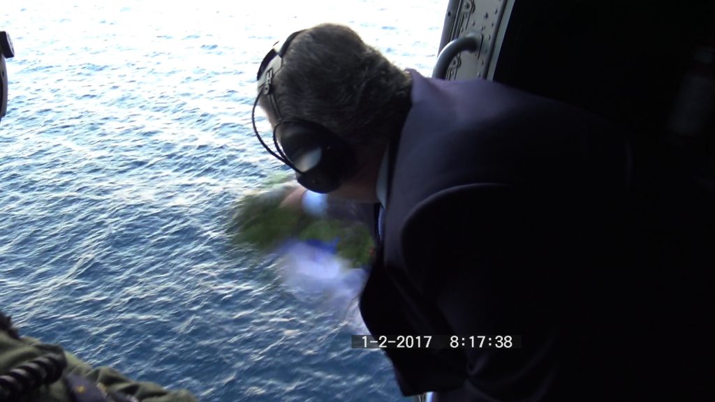 Ρίψη στεφάνου στα Ίμια