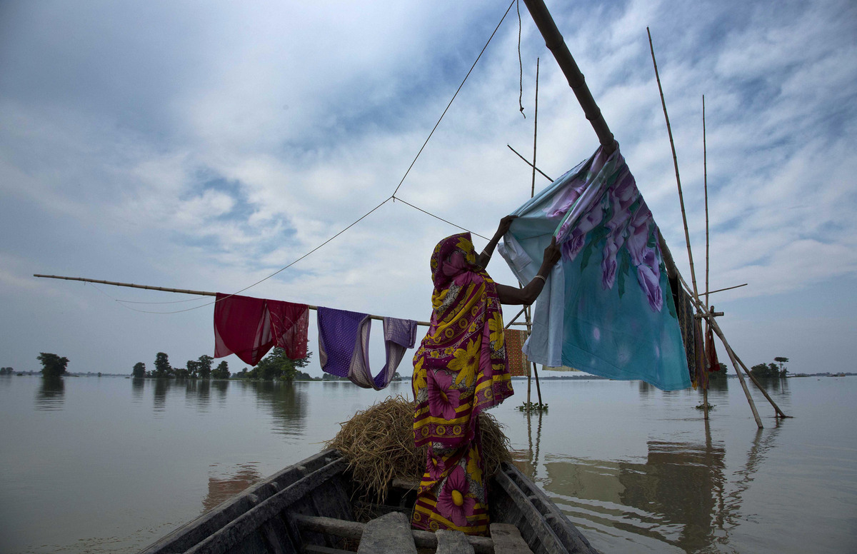 Τουλάχιστον 50 νεκροί στις πλημμύρες που προκάλεσαν οι μουσώνες στην Ινδία