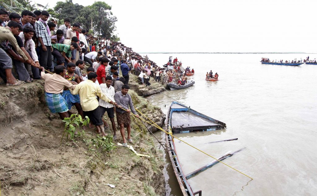 Στους 113 οι νεκροί από τη ναυτική τραγωδία σην Ινδία