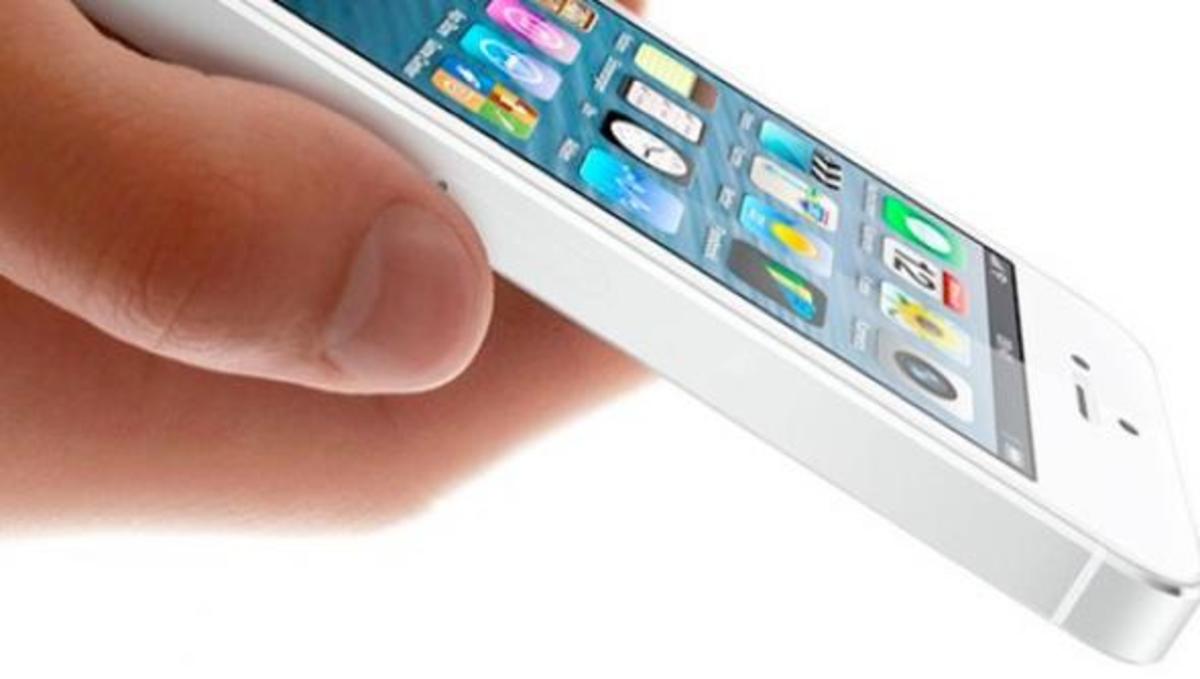 Το iPhone είναι πολύ ακριβό πια για τους Ευρωπαίους
