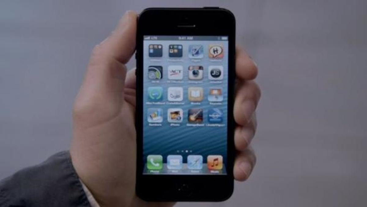 iPhone 5 ούτε για δείγμα στην ελληνική αγορά!