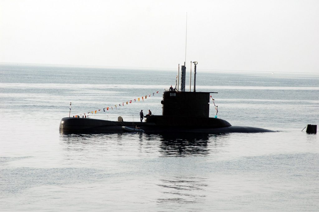 Έρχονται ποινικές διώξεις σε 23 άτομα για τα υποβρύχια