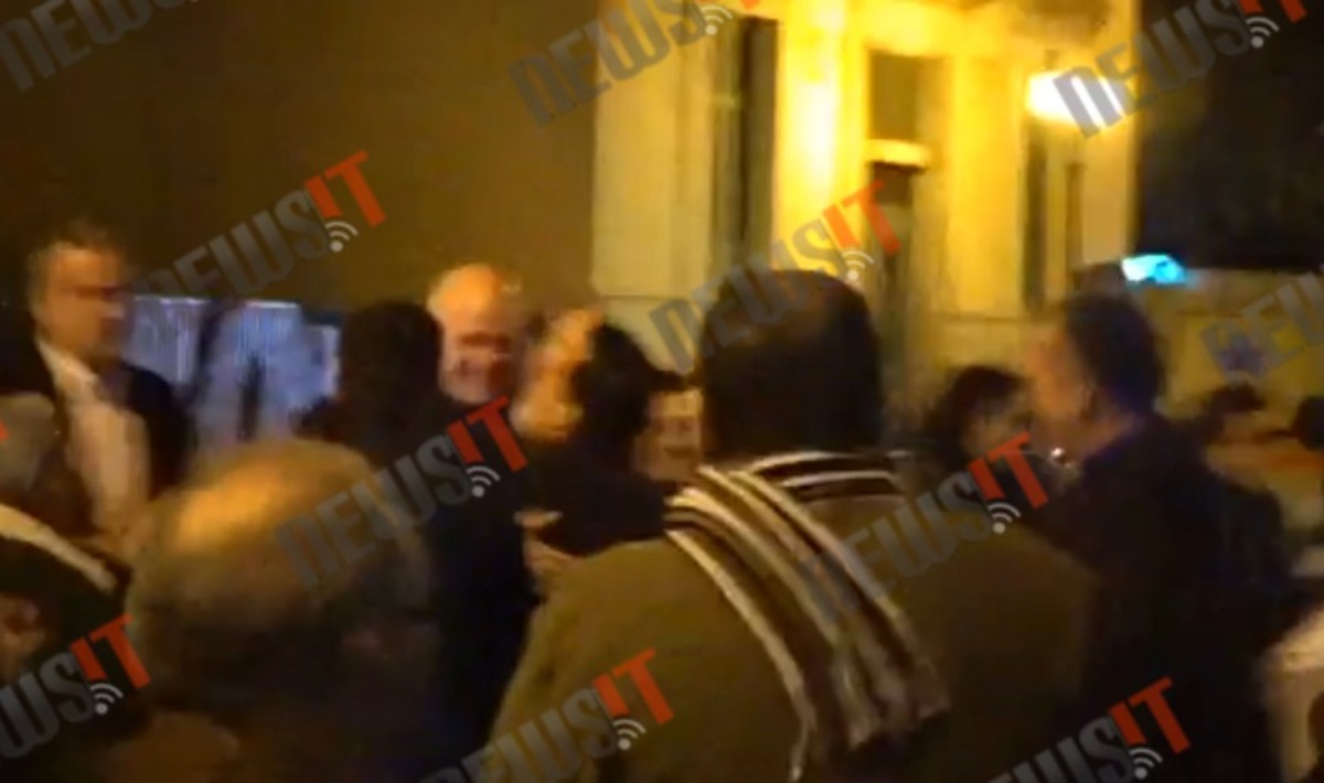 Θερμή υποδοχή Γ.Παπανδρέου