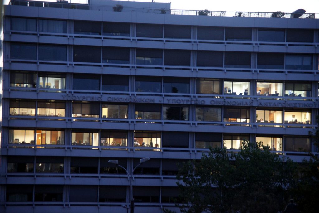 Οι δανειστές διαρρέουν πως καταφθάνουν στην Αθήνα οι “Θεσμοί” – Τι απαντά το υπουργείο Οικονομικών