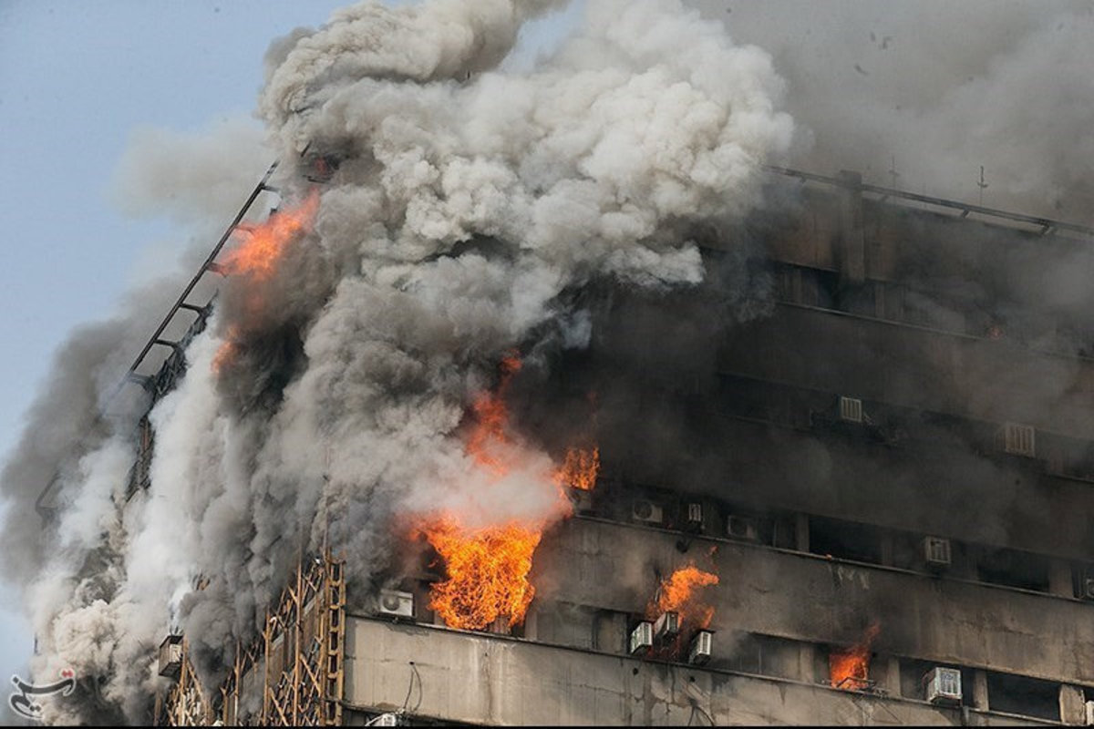 Τραγωδία στο Ιράν! Κατέρρευσε εμβληματικό κτίριο – Δεκάδες νεκροί [pics, vid]