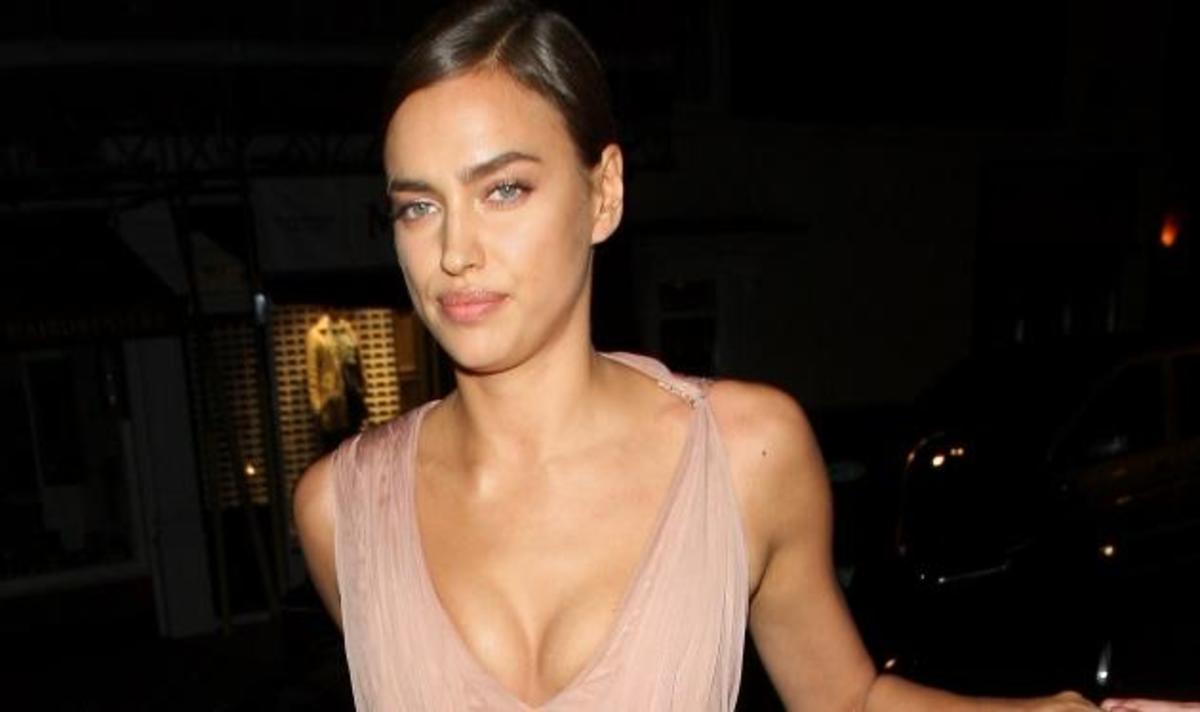 Irina Shayk: H σέξι φωτογράφισή της και το μυστικό της για τέλειες selfie!