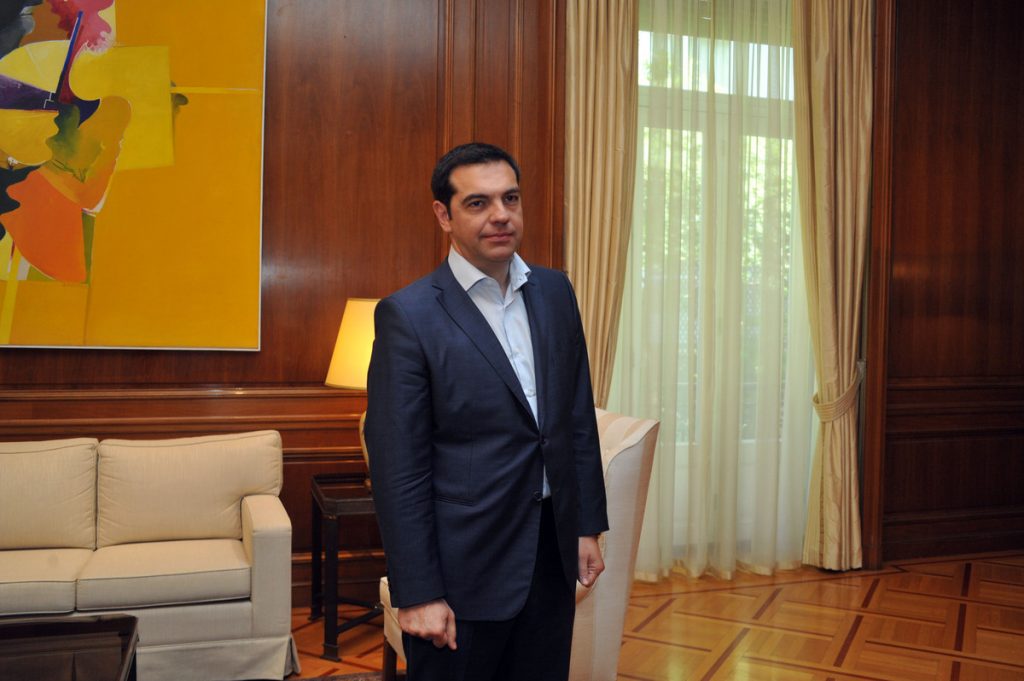 Βράζει το εσωτερικό μέτωπο! Ακόμη κι αν πετύχει συμφωνία ο Τσίπρας κάποιοι φωνάζουν για δραχμή