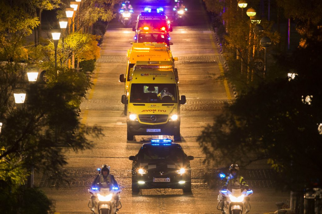 Συναγερμός σε όλη την Ισπανία – Πώς μολύνθηκε η νοσοκόμα από τον ιό του Έμπολα