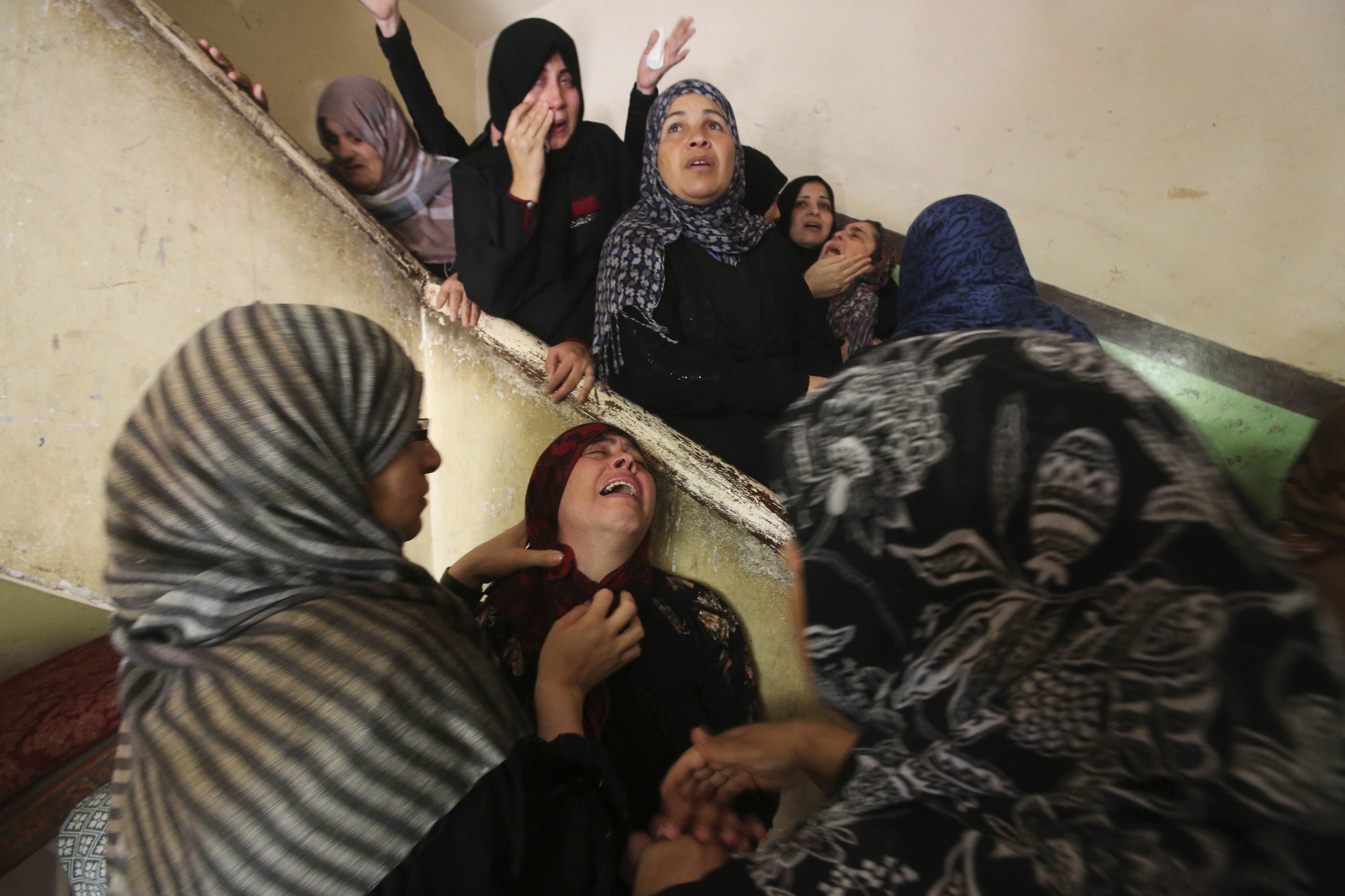 Γάζα: Νεκροί έξι Παλαιστίνιοι, ανάμεσα τους μια έγκυος και ένα παιδί – Πυρά σε γραφείο του Αλ-Τζαζίρα