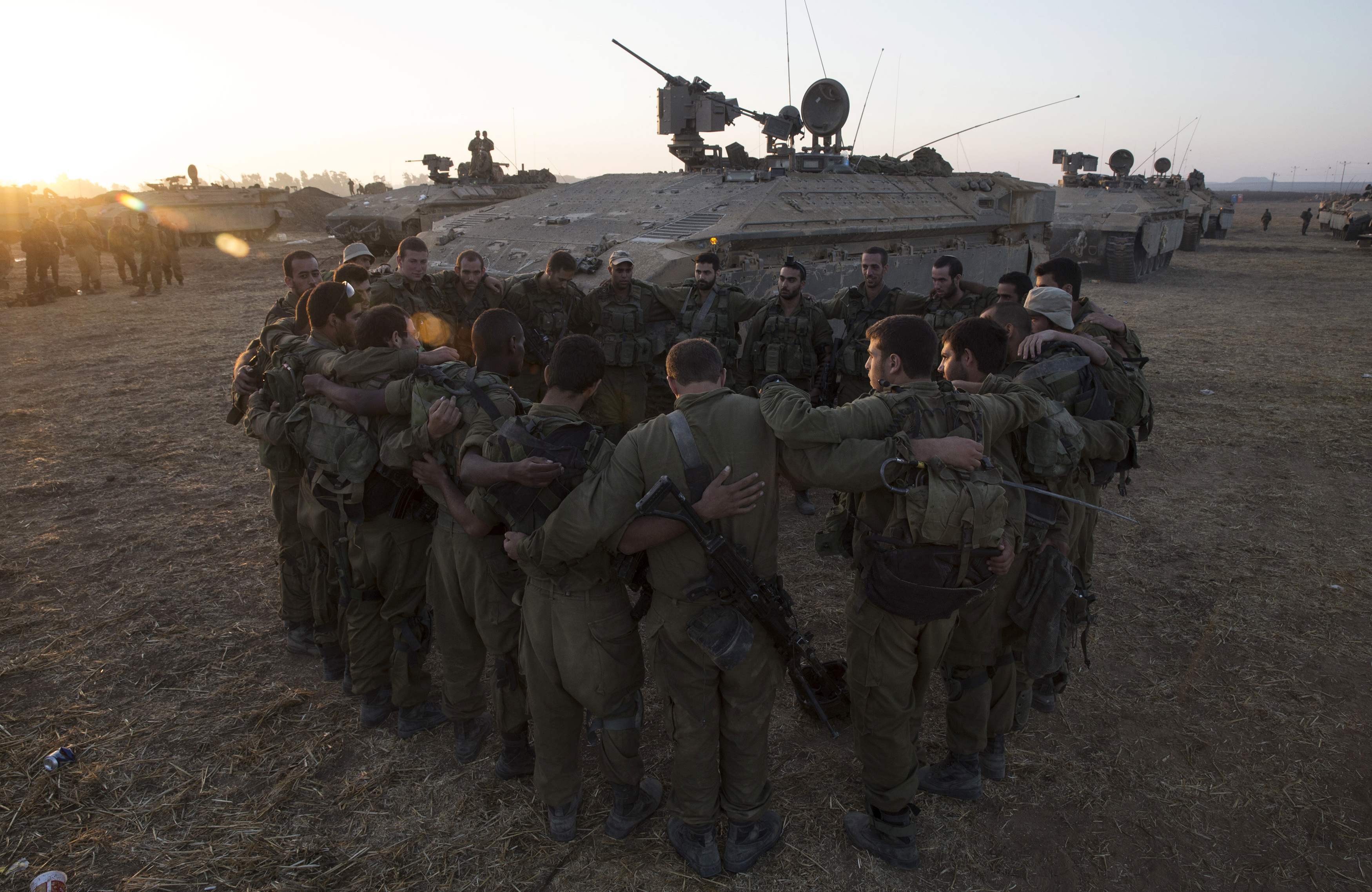 Επιστρατεύει άλλους 16.000 στρατιώτες για τη Γάζα το Ισραήλ