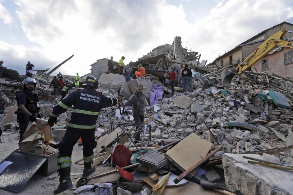 Από το φονικό σεισμό της Ιταλίας - ΦΩΤΟ EUROKINISSI