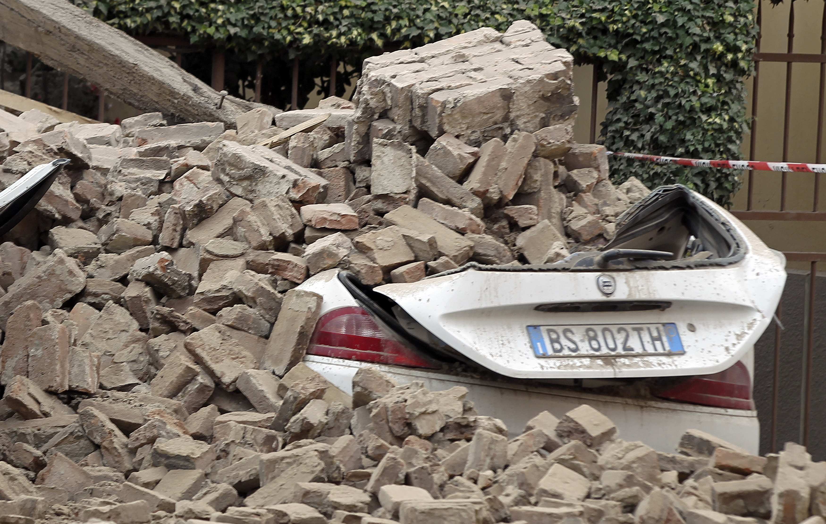 Τρόμος στην Ιταλία από το νέο σεισμό