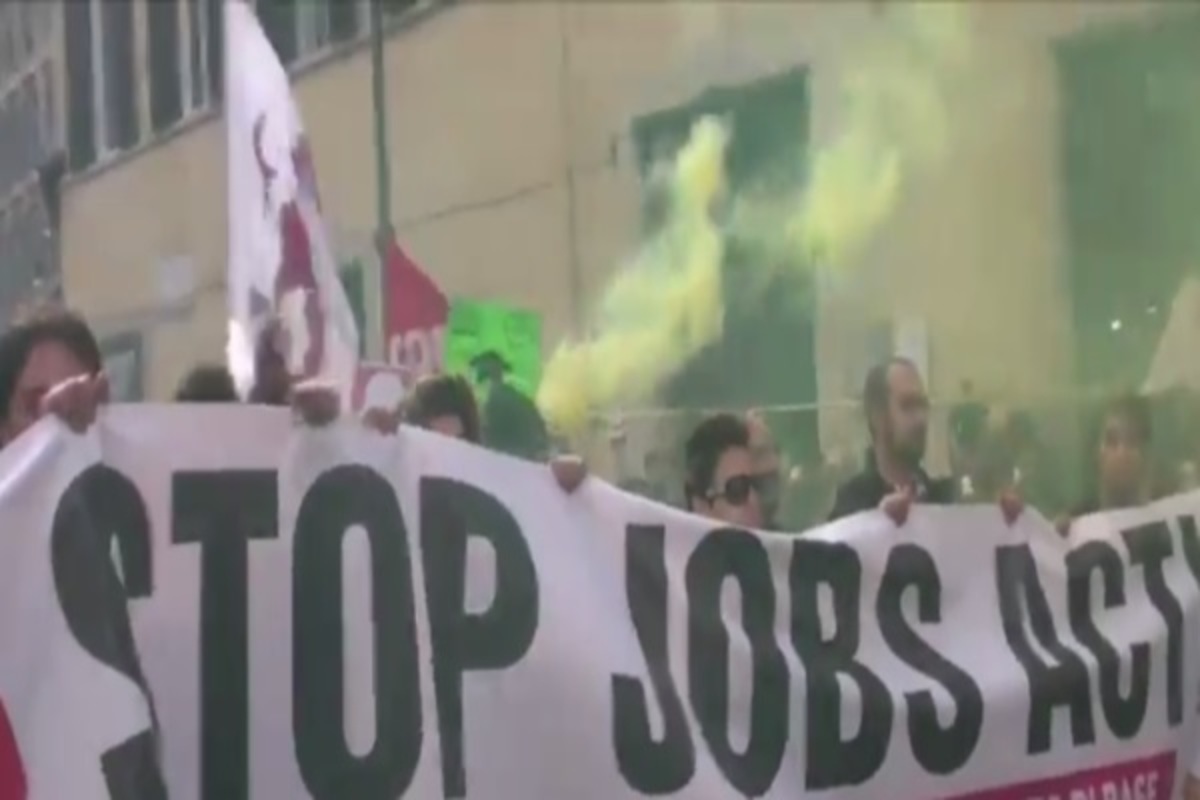 Tρεις τραυματίες στις διαδηλώσεις στη Ρώμη, κατά των μεταρρυθμίσεων στο εργασιακό