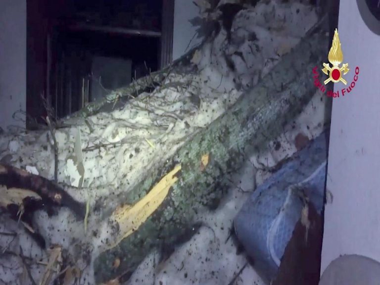 Σεισμός Ιταλία: Βρέθηκαν κι άλλοι επιζώντες στο ξενοδοχείο “Rigopiano”