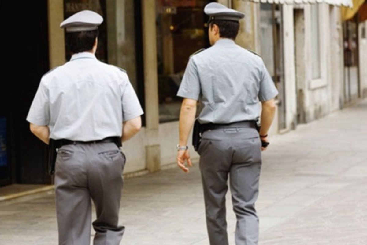 Μολότοφ σε εταιρία είσπραξης φόρων