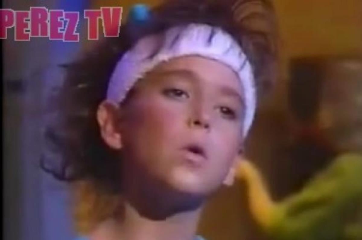 Είναι διάσημη ηθοποιός στην ηλικία των 10. Την αναγνωρίζετε;