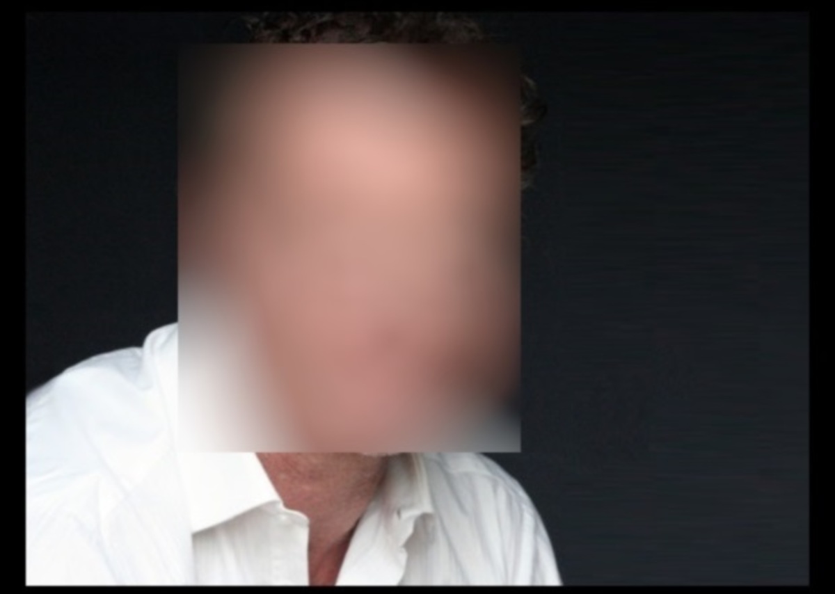 «Ένας θεατής με αναγνώρισε, πήρε το μαχαίρι και το κόλλησε στο λαιμό μου»