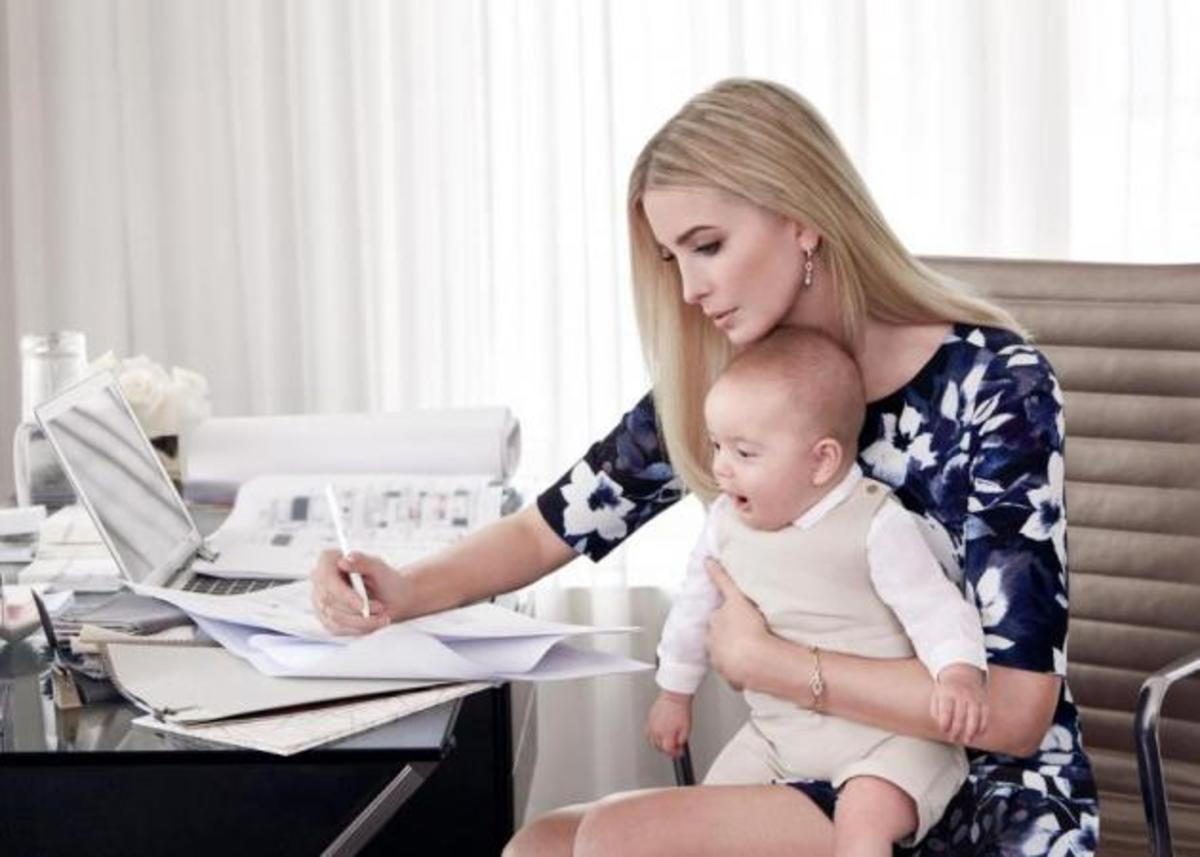 Ivanka Trump: Η κόρη του προέδρου των Η.Π.Α μας δείχνει το μωρό της να μπουσουλάει για πρώτη φορά στο Λευκό Οίκο! [vid]