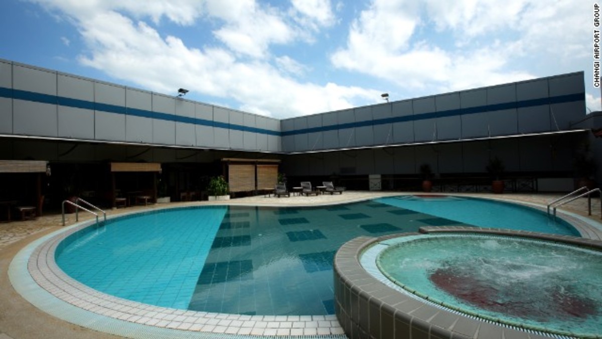 Αυτή είναι η πισίνα του καλύτερου αεροδρομίου του κόσμου