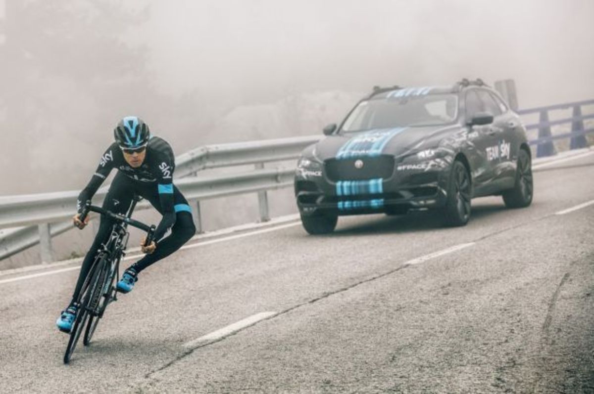 Σχεδόν έτοιμη η νέα Jaguar F-PACE (VIDEO)