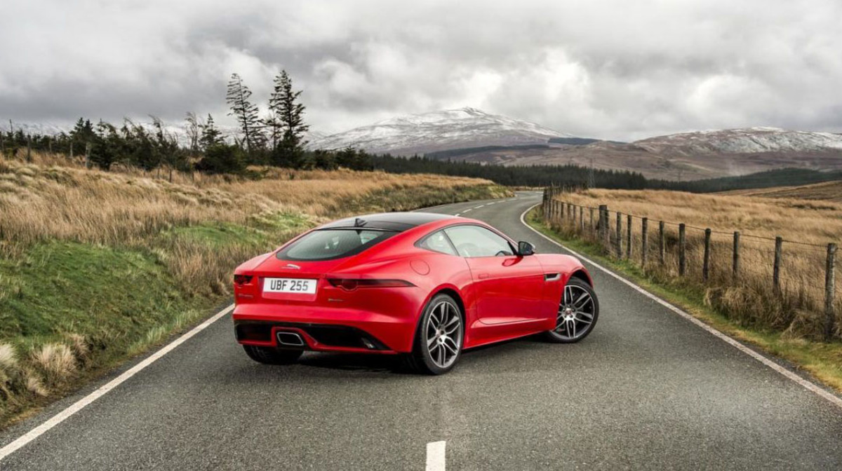 Νέα 2λιτρη και πιο προσιτή έκδοση για την Jaguar F-Type [vid]