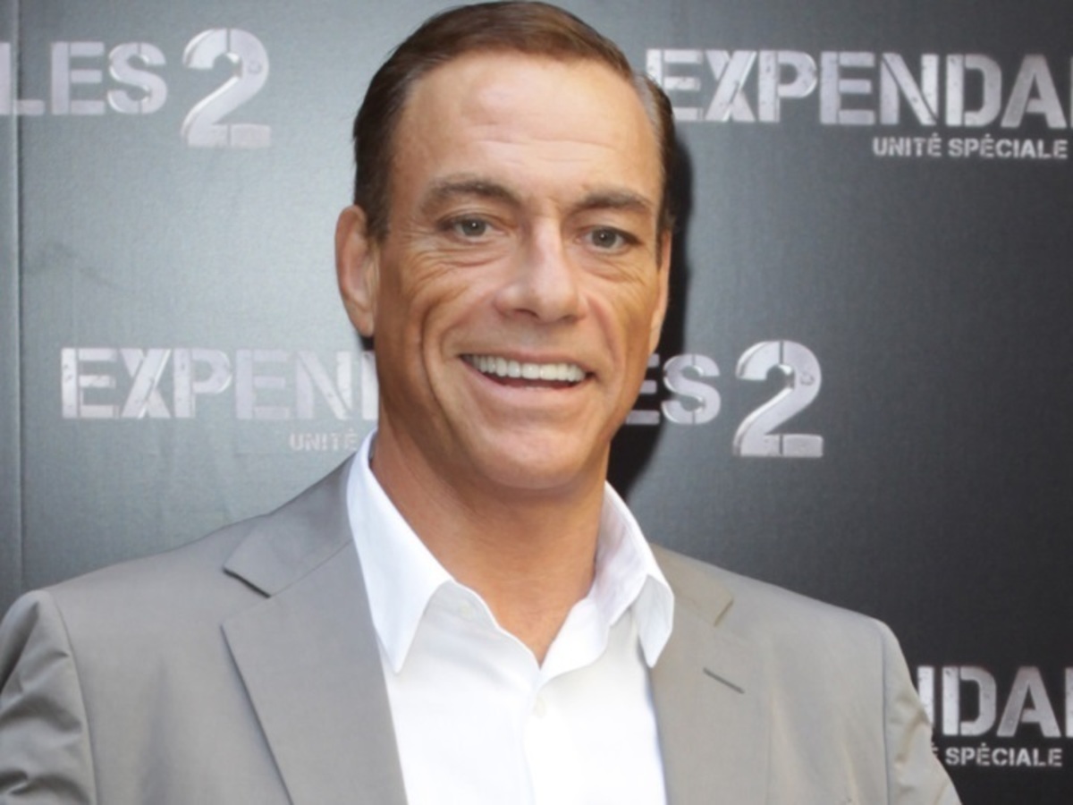 Έξαλλος ο Jean Claude Van Damme αποχώρησε από συνέντευξη βρίζοντας! (video)