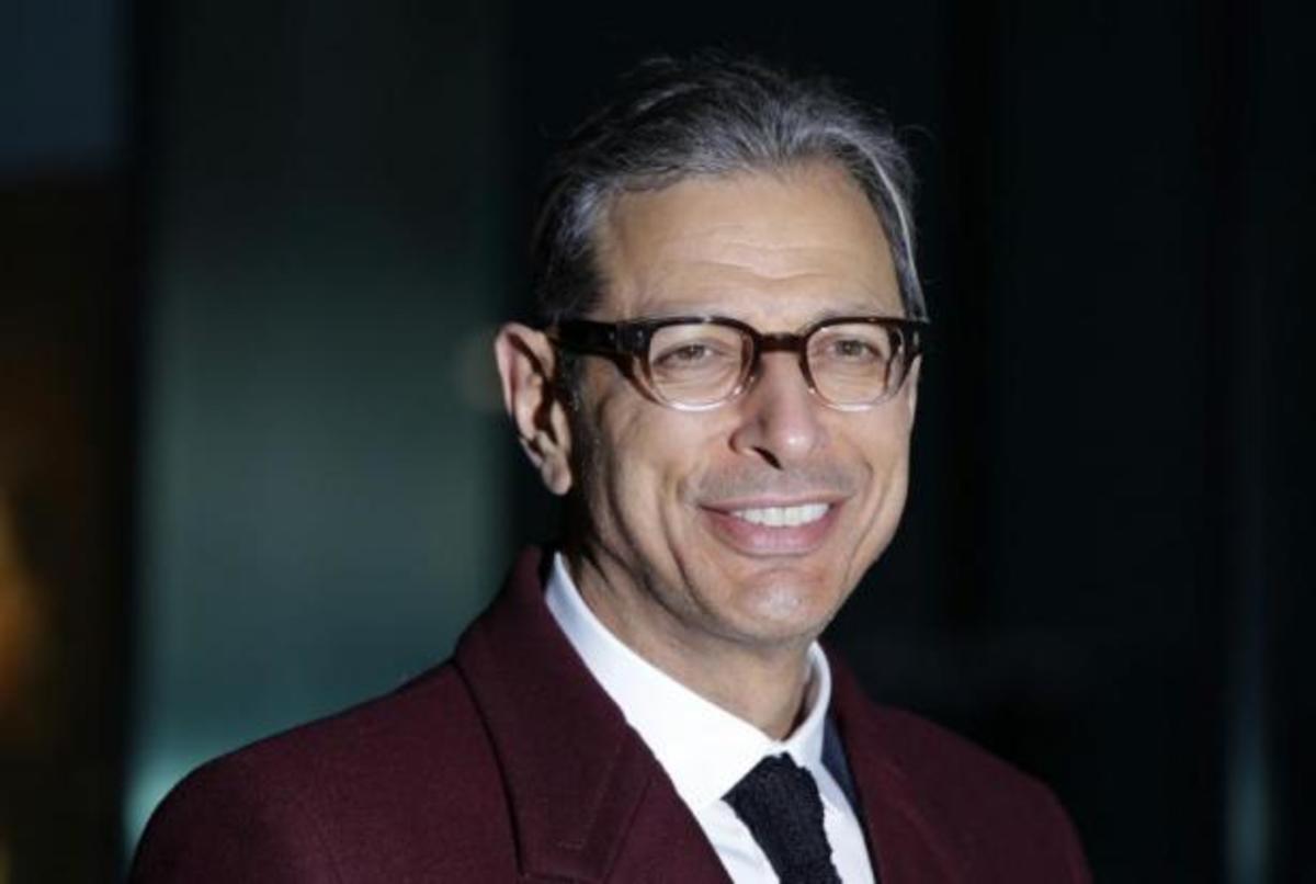 Jeff Goldblum: Αρραβωνιάστηκε πρώην αθλήτρια που έχει τα μισά του χρόνια