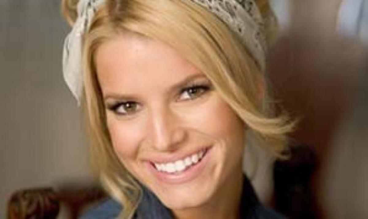 Η πρώτη φωτογραφία του κόρης της Jessica Simpson!