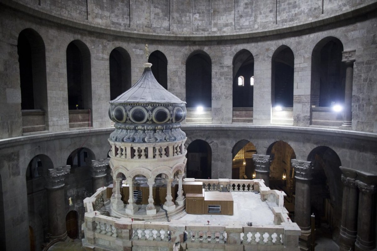 Ιστορική στιγμή: Ο Πανάγιος Τάφος παραδίδεται στους προσκυνητές – Παρών ο Αλέξης Τσίπρας